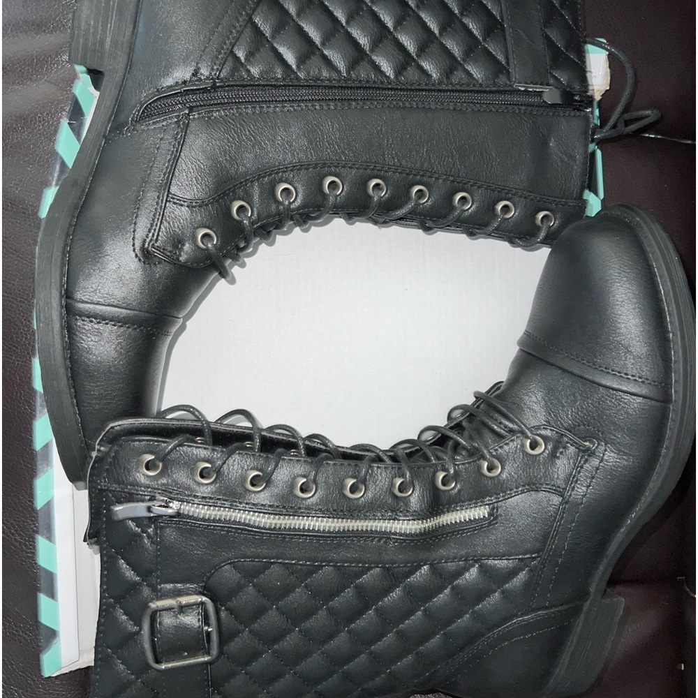 Women’s black boots